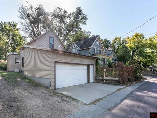 319 Washington Ct, Mankato, MN 56001