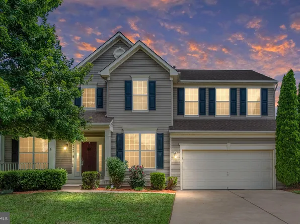9805 Autumn Path Ct, Fredericksburg, VA 22407