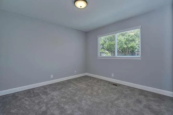 2040 Conifer Ln — Photo 22