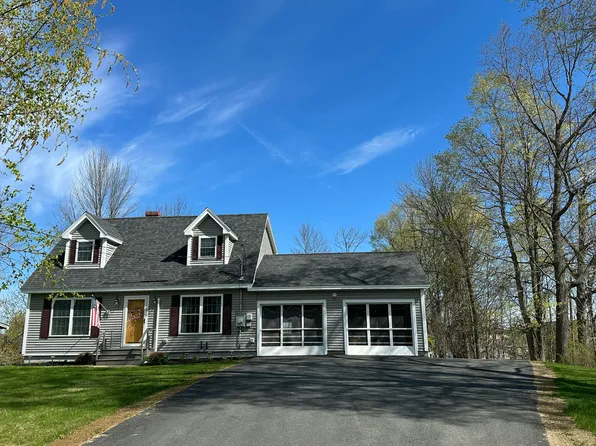 7 Leonard Street, Houlton, ME 04730
