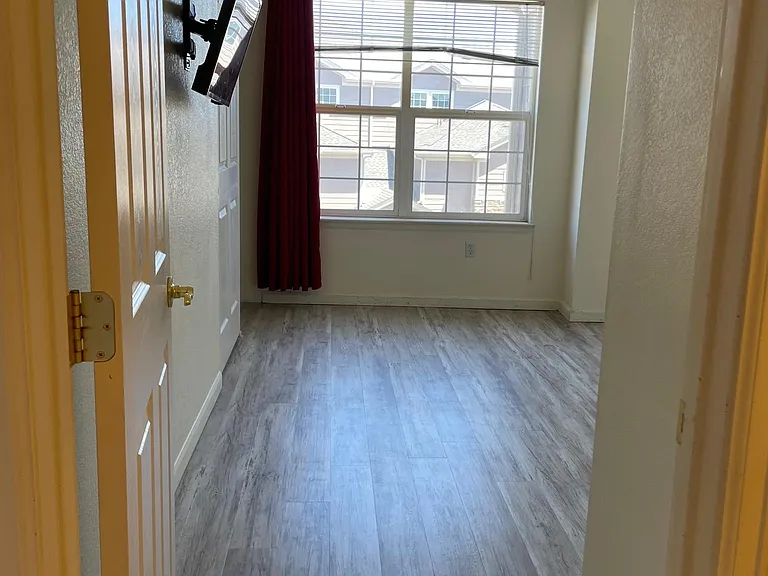 2nd Bedroom from the hall way