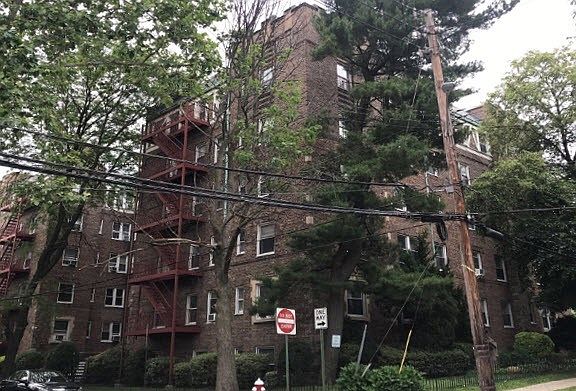 3rd image of 19 William St APT 5A