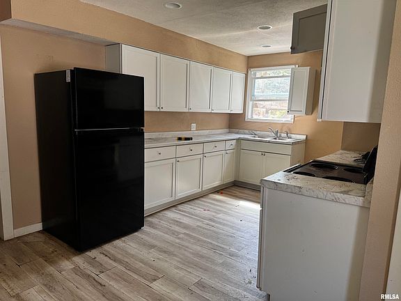 3rd image of 1312 Enterprise St