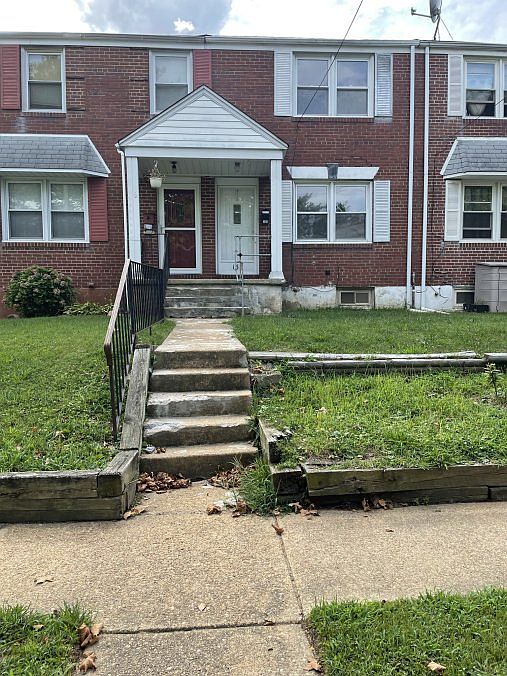 1st image of 135 Birch Ave