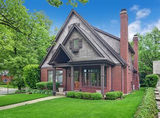 228 Ravine Rd, Hinsdale, IL 60521