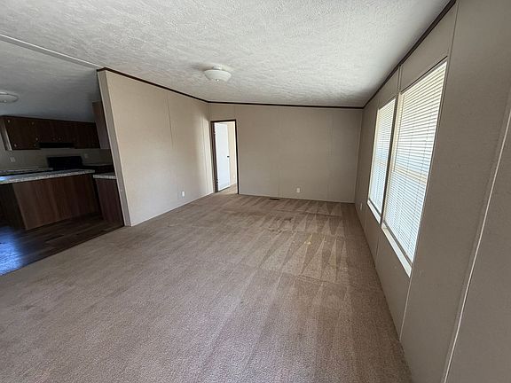 3rd image of 105 Foster Ferry Dr
