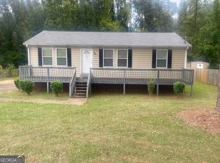104 King Arthur Dr, Lagrange, GA 30241