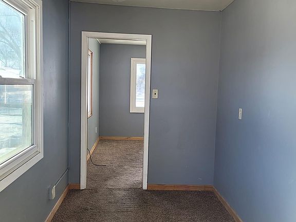 5th image of 2216 Dewey St