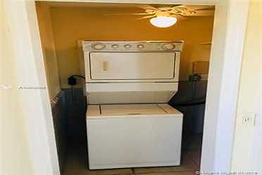 5th image of 1123 N 19th Ave #B