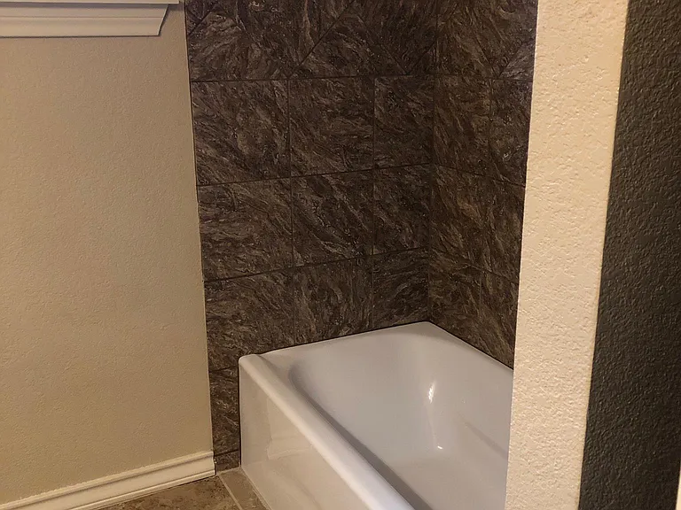 358 Southlake Dr — Photo 13