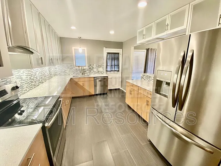 2614 NW 62nd St — Photo 13