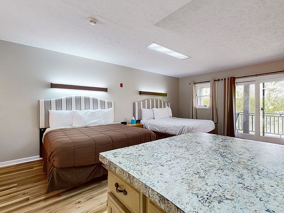 3rd image of 661 Harrison Ferry Rd #11