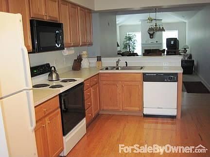 4th image of 903 Cutler Ln