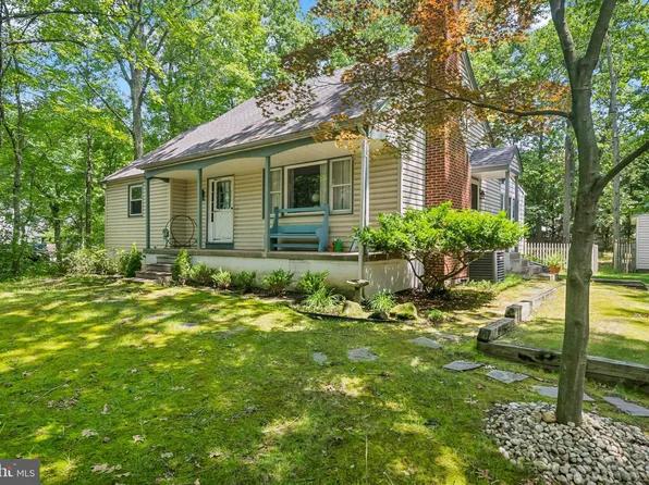 349 Hartford Rd, Mount Laurel, NJ 08054