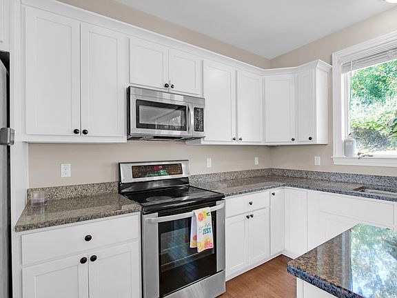 5th image of 549 Napa Valley Dr
