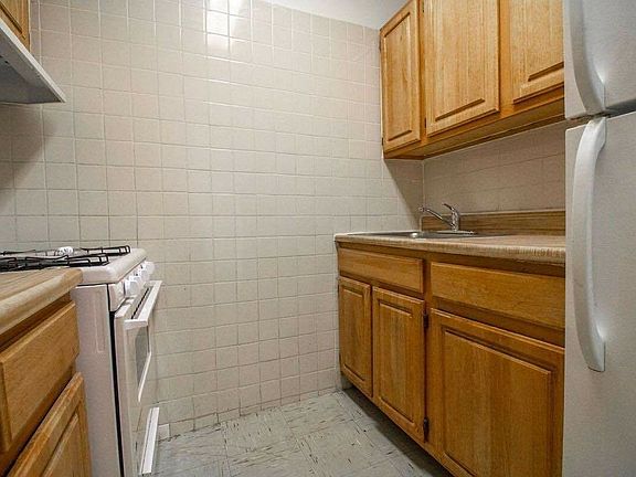 2nd image of 649 Classon Ave #33A