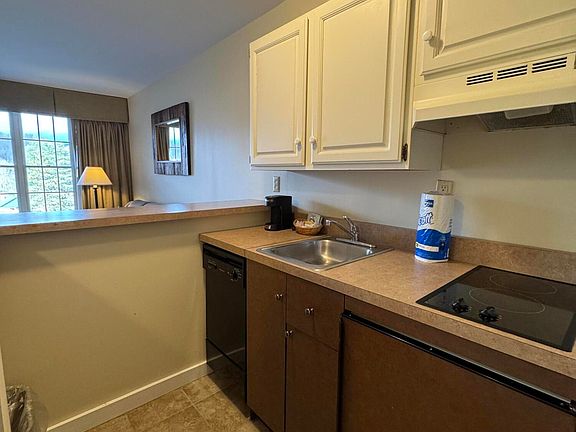 4th image of 37 Corey Rd #426
