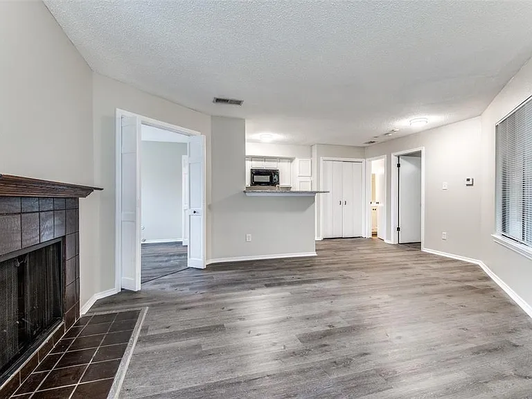 2300 Balsam Dr #G110 — Photo 7