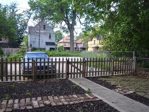 2nd image of 1734 Corning Ave #Up