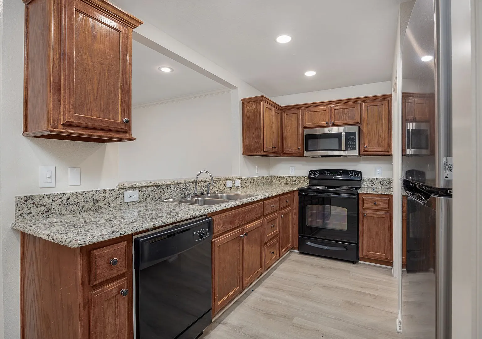 6914 CR 1215 — Photo 3