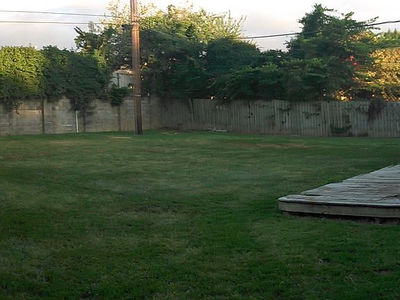 2nd image of 6043 S Lakewood Ave