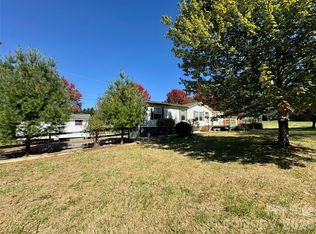 41 Little Hungry Rd, Hendersonville, NC 28792