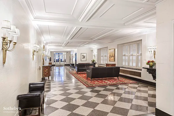 Sold by Sotheby's International Realty | media 6
