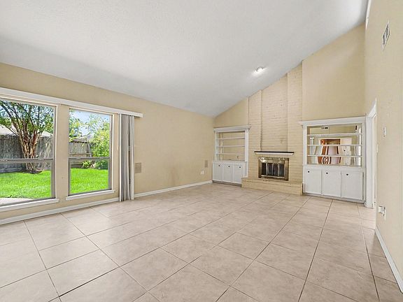4th image of 15747 Boulder Oaks Dr
