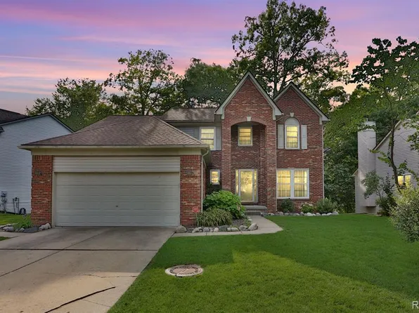 3288 Hickory Dr, Orion, MI 48359