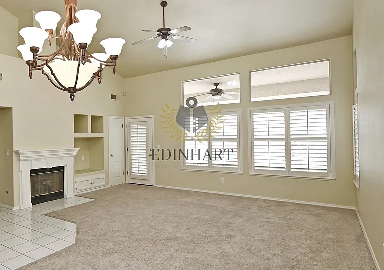 3750 W Vincent Ln — Photo 5