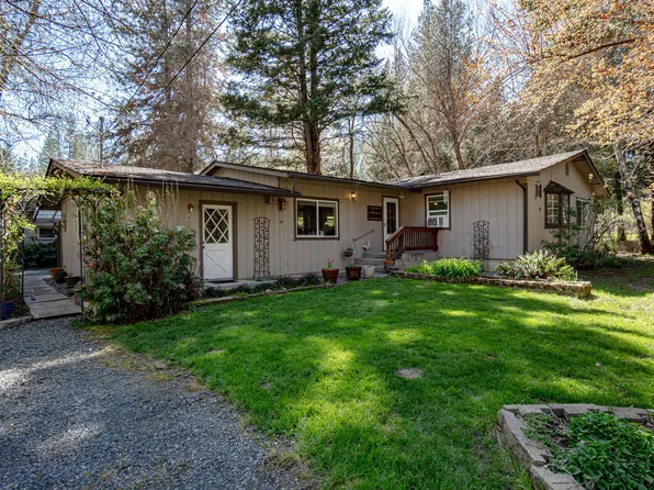 1035 Minthorne Rd, Rogue River, OR 97537