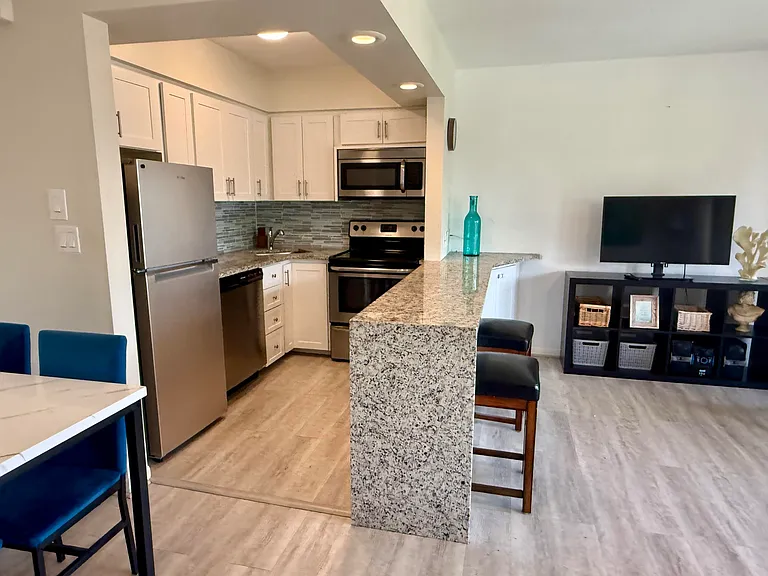 3208 SE 11th St #202 — Photo 4
