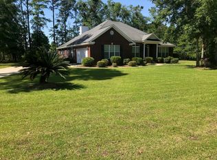 28 Victors Ct, Richmond Hill, GA 31324