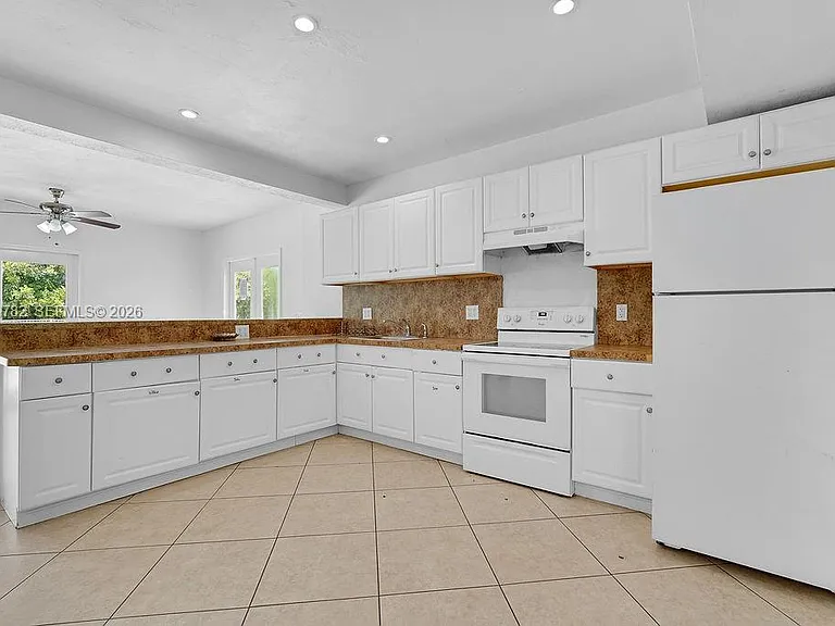 2417 Pierce St #- — Photo 24