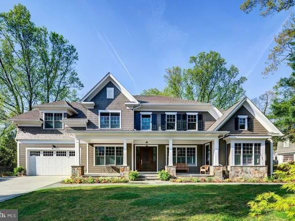 7318 Burdette Ct, Bethesda, MD 20817