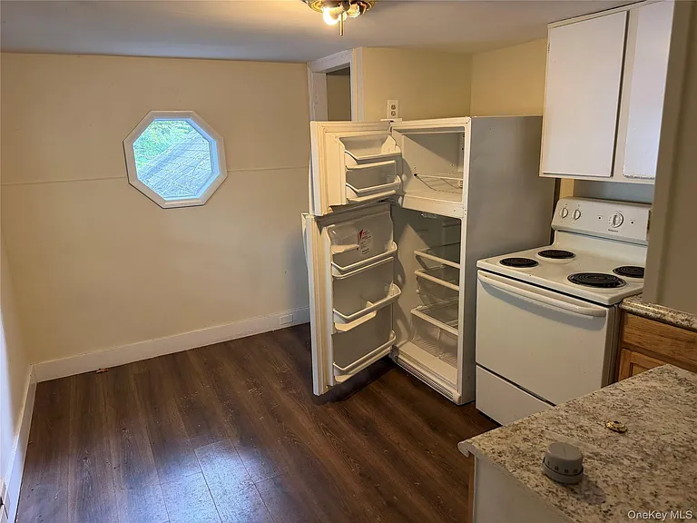 247 Sprague Ave — Photo 3