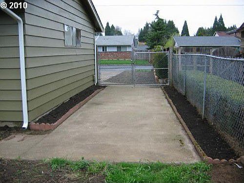 3rd image of 111 NW 69th St