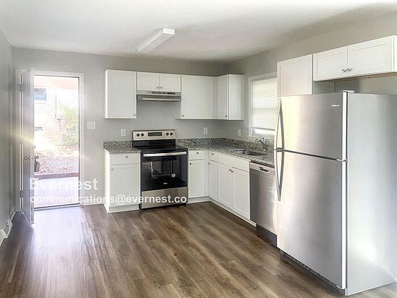 2nd image of 760 Vancouver Ln