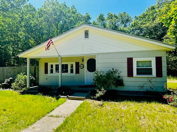 2482 Grant Hwy, Manistee, MI 49660