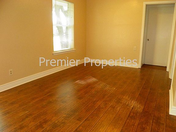 4th image of 423 Ray Ave