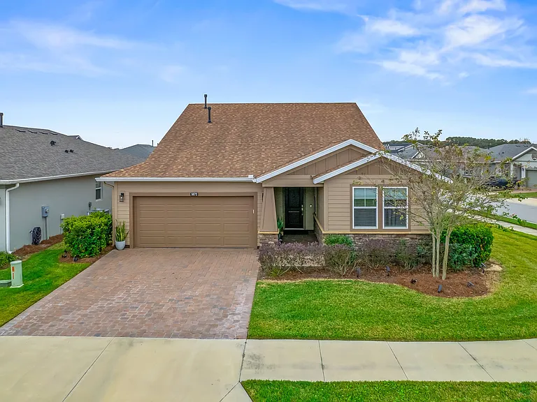 5672 NW 40th Pl — Photo 37