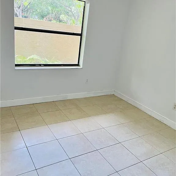 2900 NW 42nd Ave #A103 — Photo 8