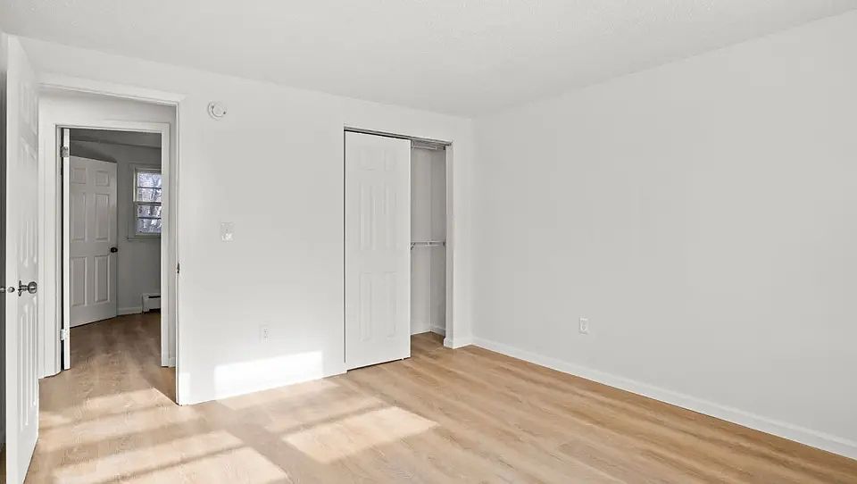 2nd image of 1503 W Cary St #A