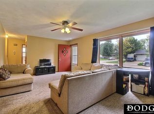 1824 Mayfair Ave, Fremont, NE 68025