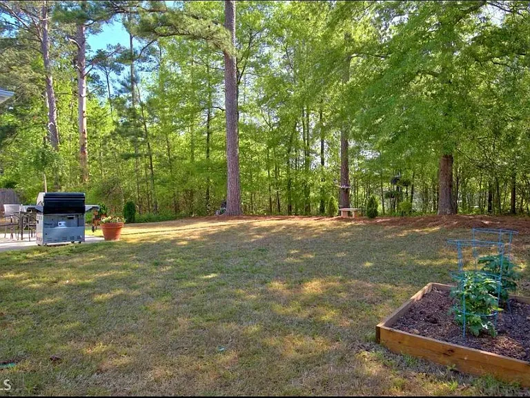 320 Millbrook Village Dr — Photo 18