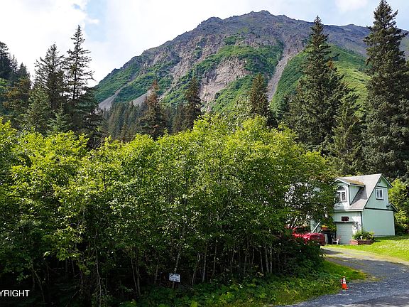 2nd image of 2103 Olympia Rd