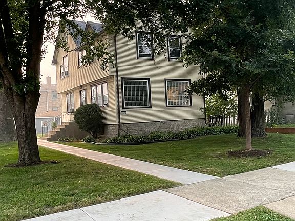 3rd image of 3328 Wisconsin Ave
