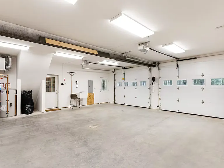 167 E Countryside Rd — Photo 32