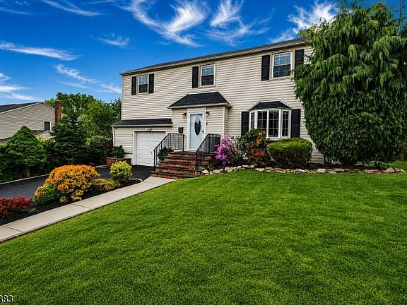 2nd image of 29 Fischer Ave
