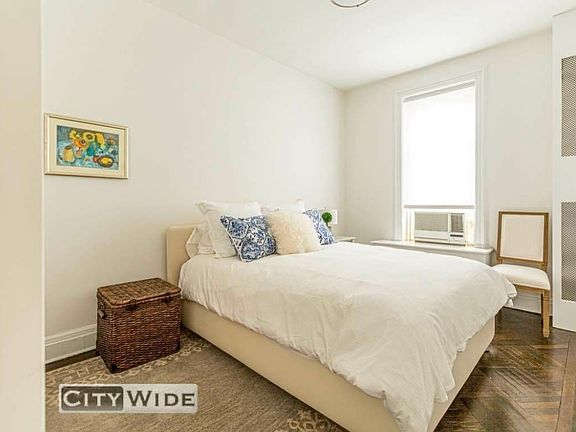 3rd image of 24 E 80th St #5F